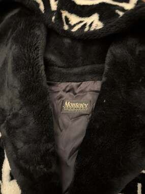 Vintage Monterey Fashions Geometric Abstract Black and White Faux Fur Hooded Coa